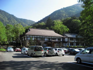 �Α��F�ȑO�͊ۏ�����z�e���Ƃ����܂���